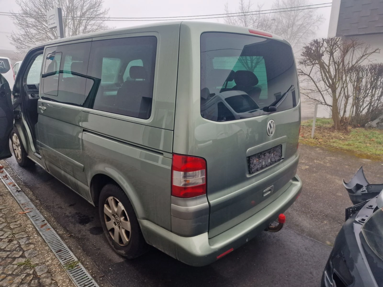 VW Multivan 2.5TDi - изображение 5