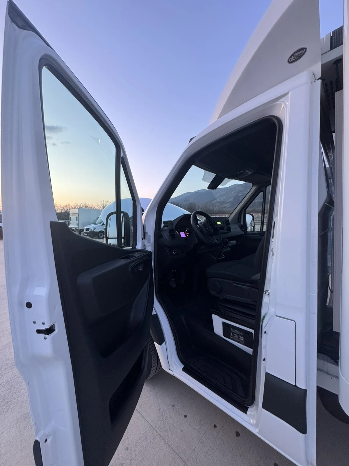 Mercedes-Benz Sprinter 316 Немски!МАХИ!ТОП!ЧИСТО НОВ!, снимка 17 - Бусове и автобуси - 53836127