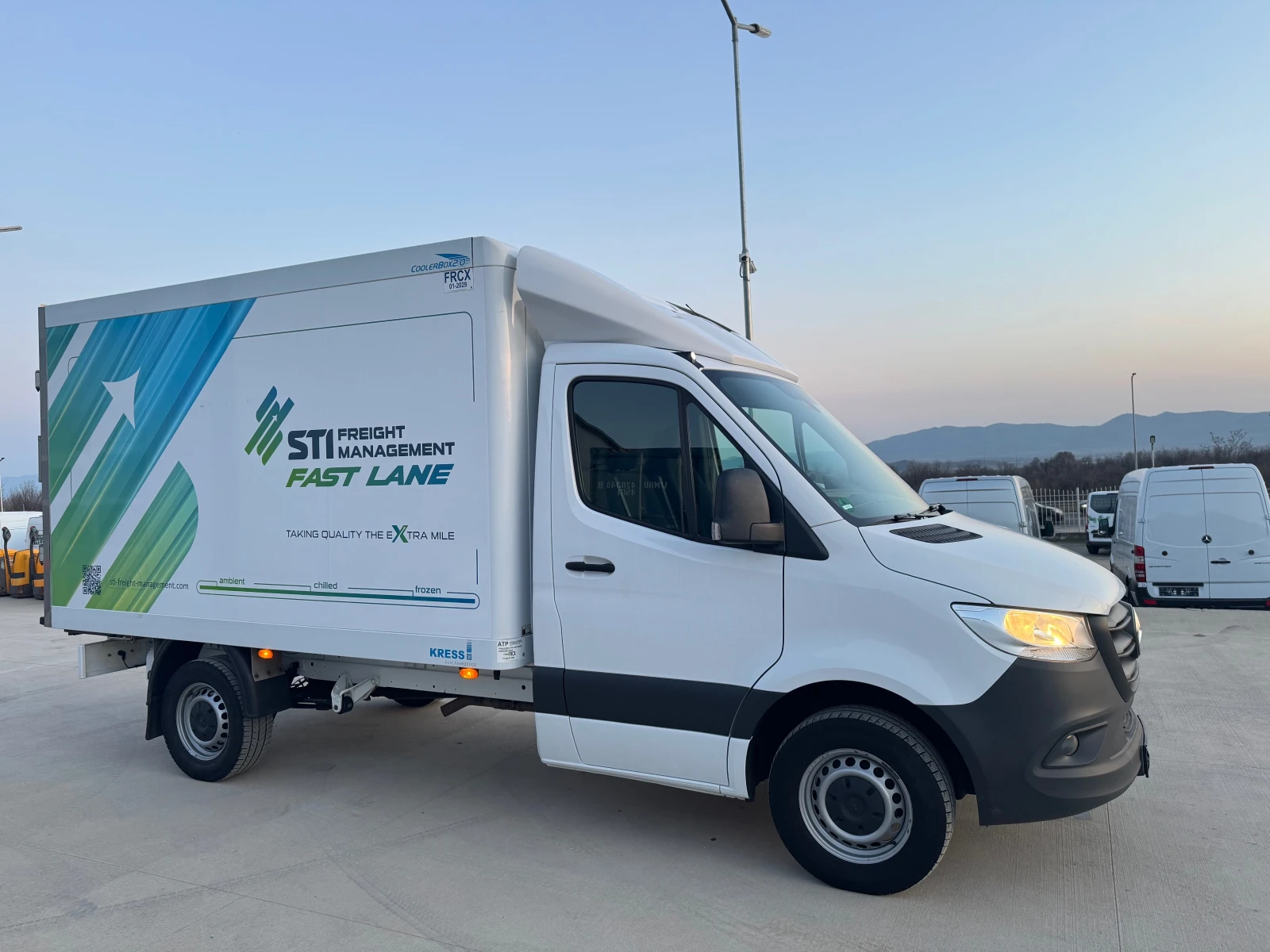 Mercedes-Benz Sprinter 316 Немски!МАХИ!ТОП!ЧИСТО НОВ!, снимка 3 - Бусове и автобуси - 53836127