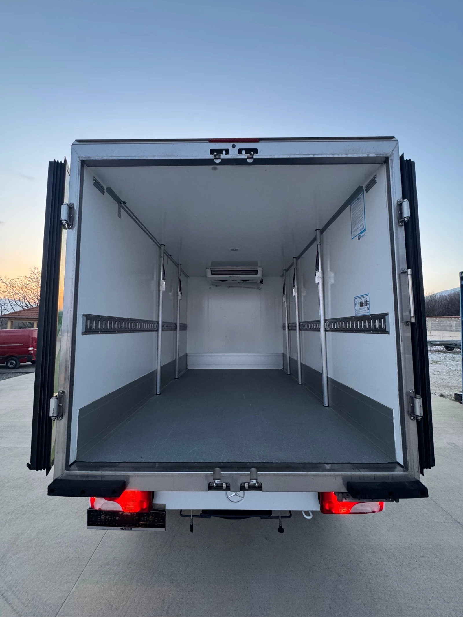 Mercedes-Benz Sprinter 316 Немски!МАХИ!ТОП!ЧИСТО НОВ!, снимка 10 - Бусове и автобуси - 53836127