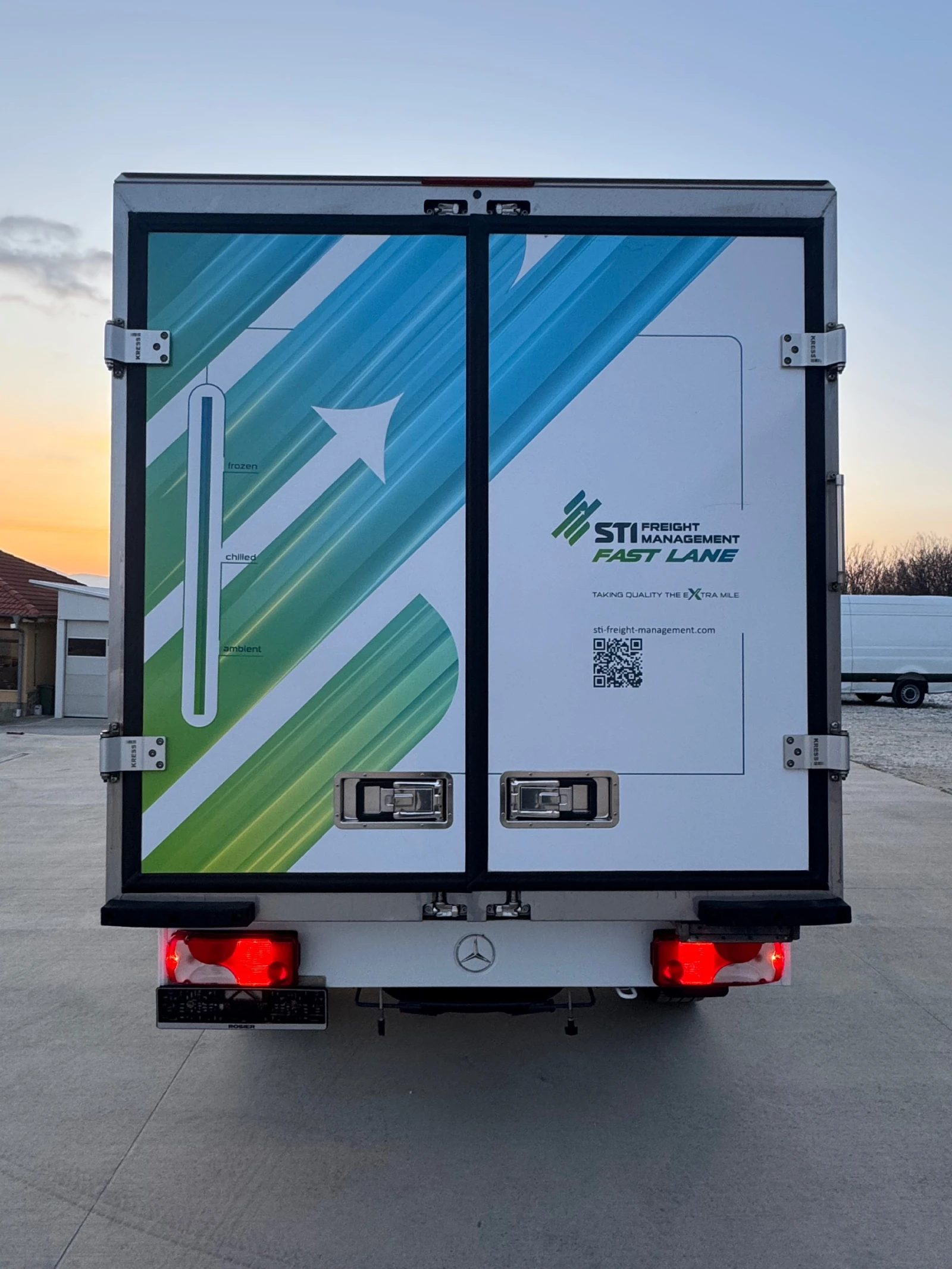 Mercedes-Benz Sprinter 316 Немски!МАХИ!ТОП!ЧИСТО НОВ!, снимка 7 - Бусове и автобуси - 53836127