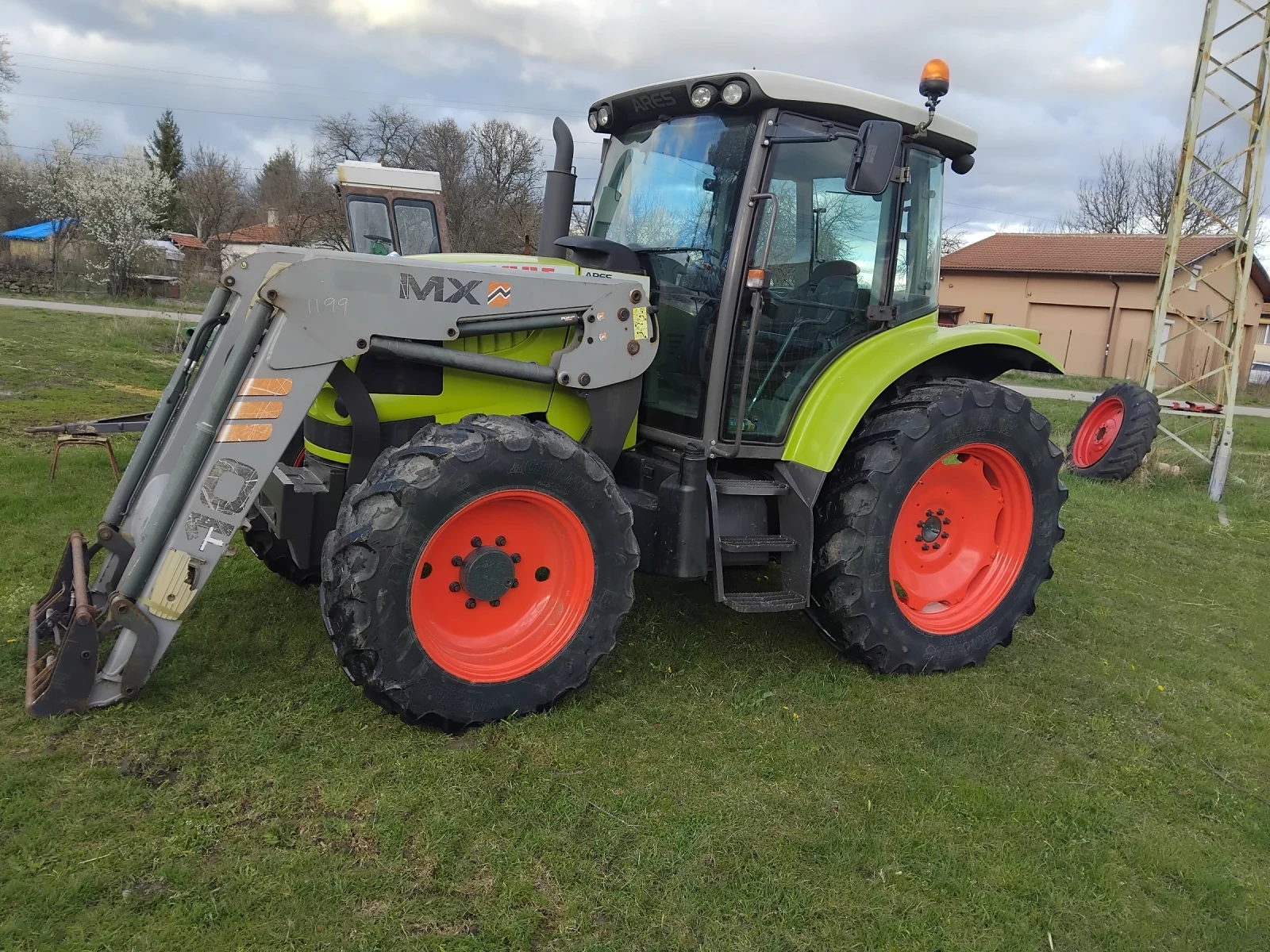 Трактор Claas Ares 557, снимка 3 - Селскостопанска техника - 54368555