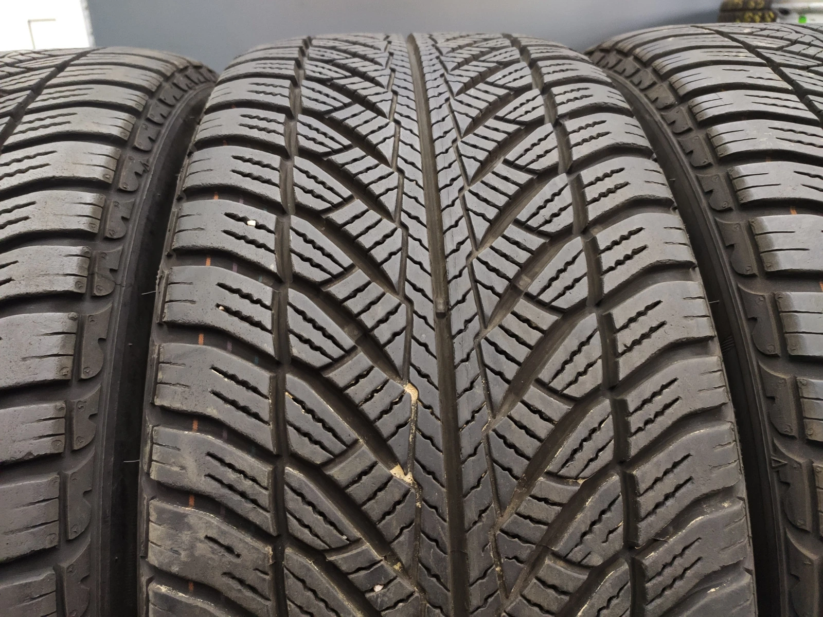  245/45R18 | Mobile.bg   3