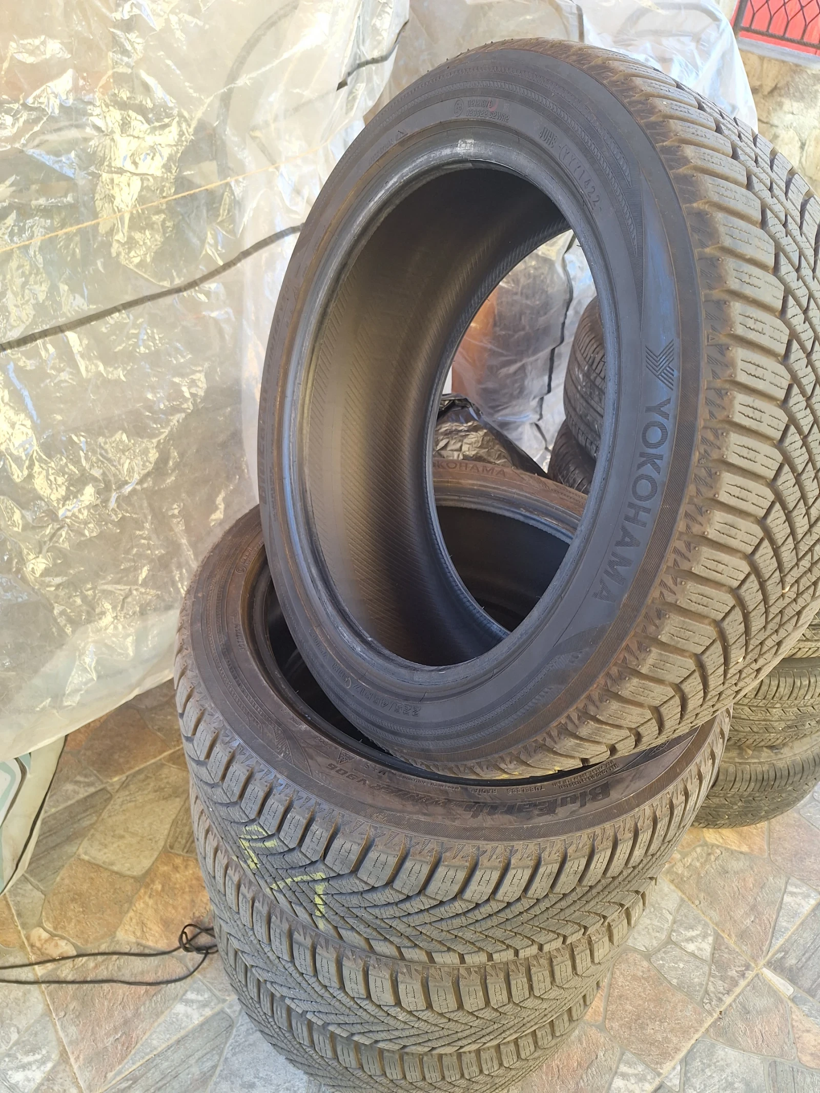 Гуми Зимни 225/45R17