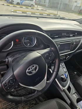 Toyota Auris 1.8, снимка 5