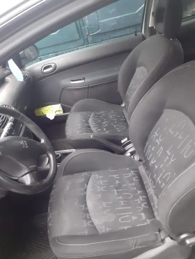 Peugeot 206 2.0 Бензин - изображение 1