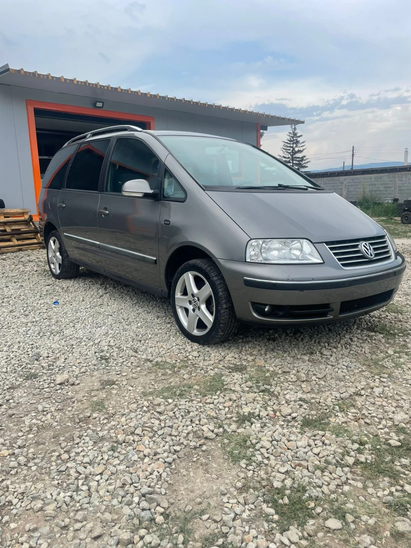 VW Sharan 2.0тди, снимка 1 - Автомобили и джипове - 45089969