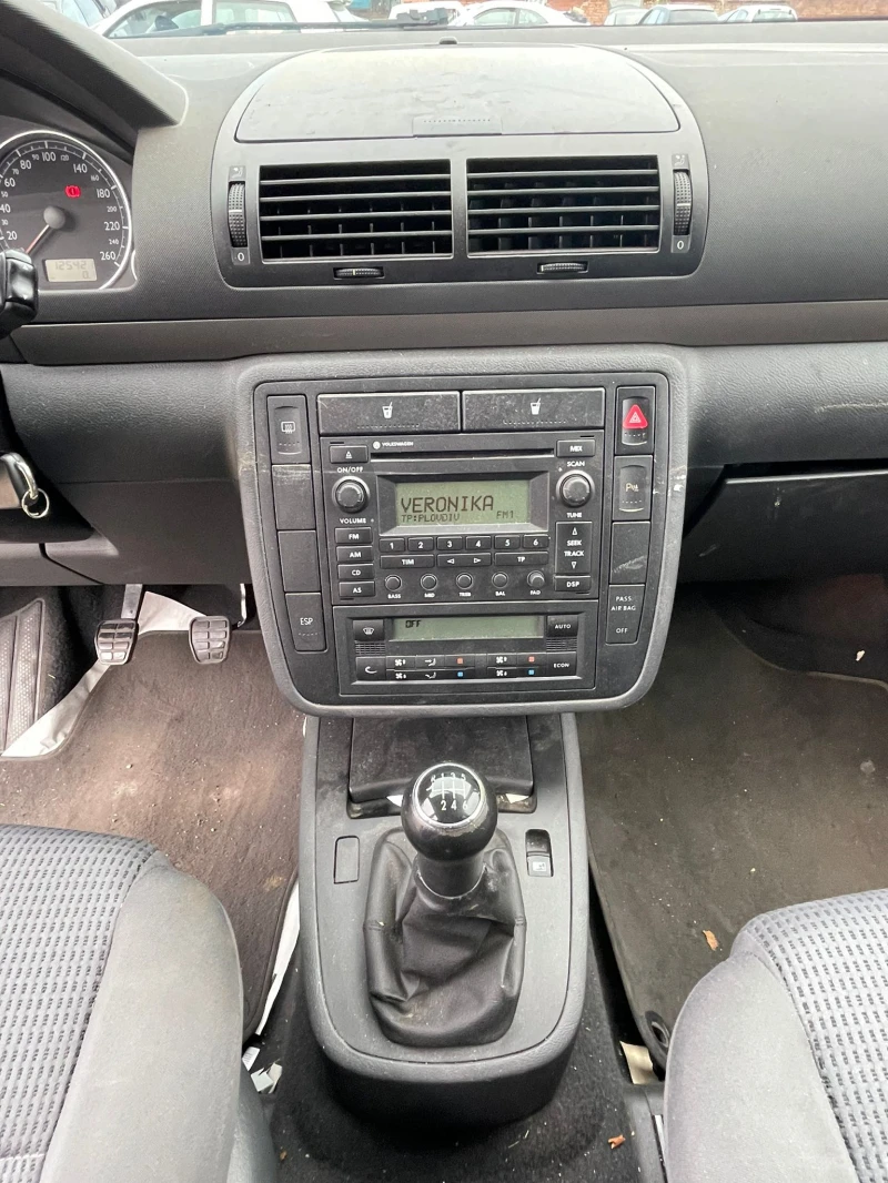 VW Sharan 2.0тди, снимка 8 - Автомобили и джипове - 45089969