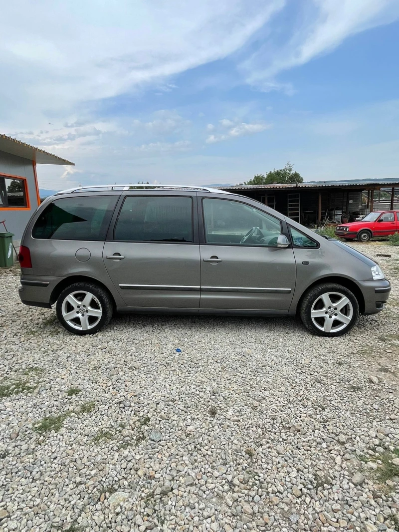 VW Sharan 2.0тди, снимка 6 - Автомобили и джипове - 45089969