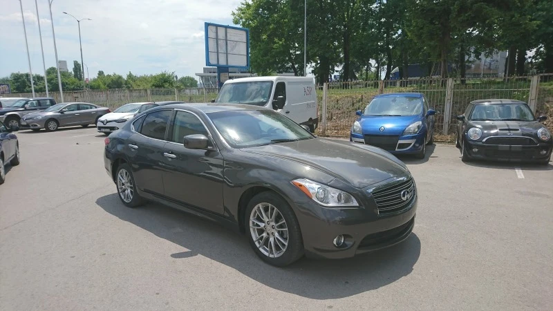 Infiniti M, снимка 8 - Автомобили и джипове - 47115981