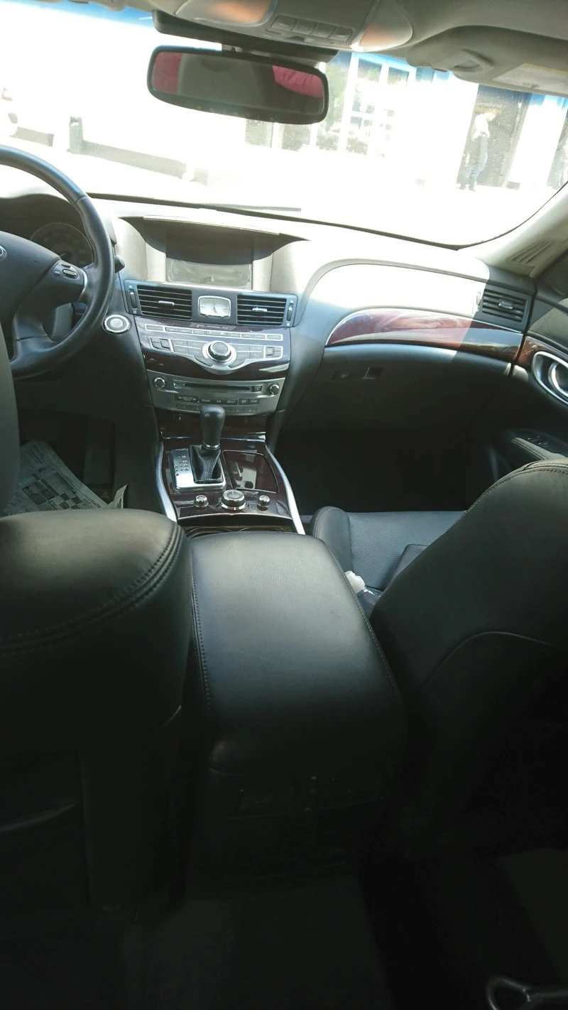 Infiniti M, снимка 2 - Автомобили и джипове - 47115981