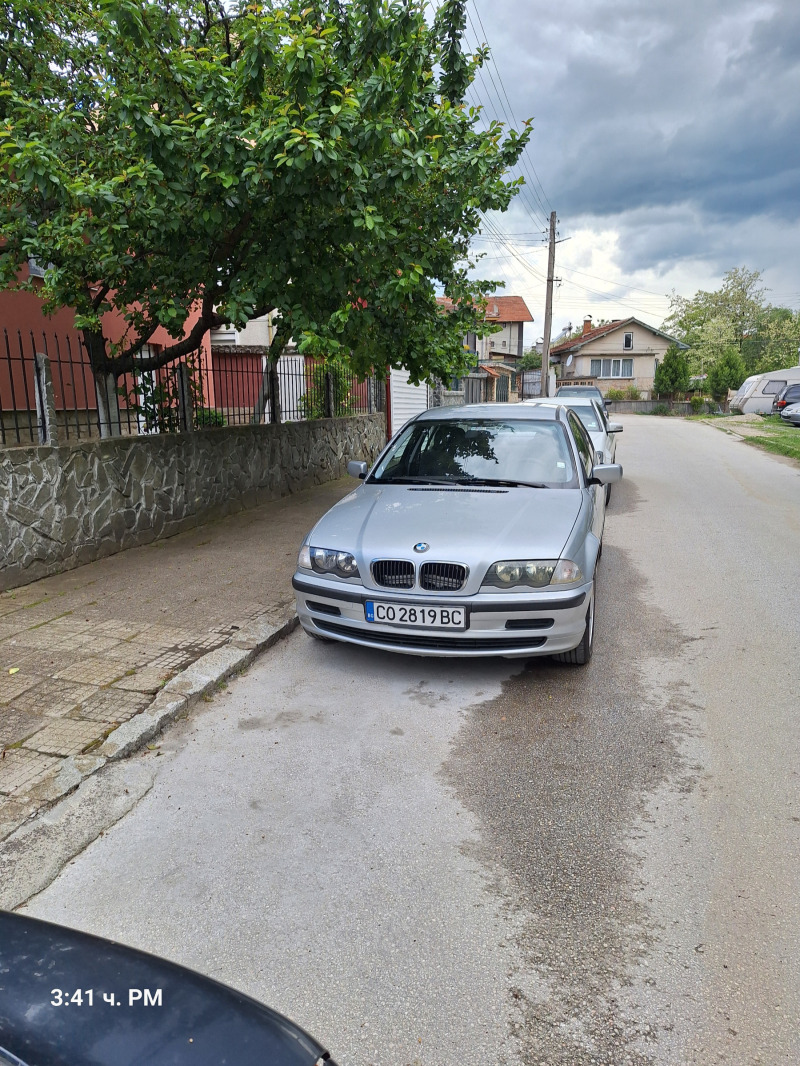 BMW 318, снимка 1 - Автомобили и джипове - 46436452