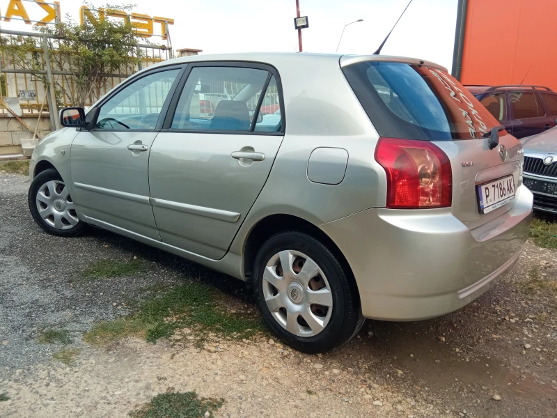 Toyota Corolla 1.4i 16V 97к.с., снимка 3 - Автомобили и джипове - 46974749