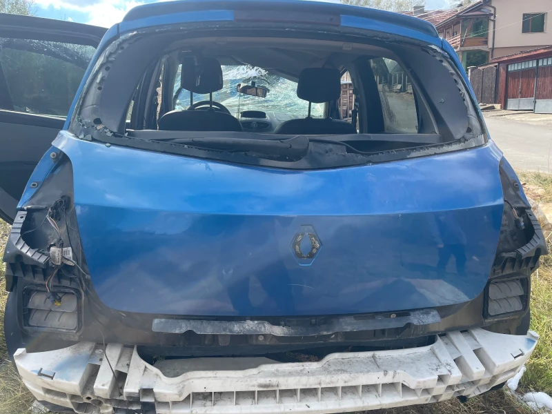Renault Clio, снимка 2 - Автомобили и джипове - 52410141