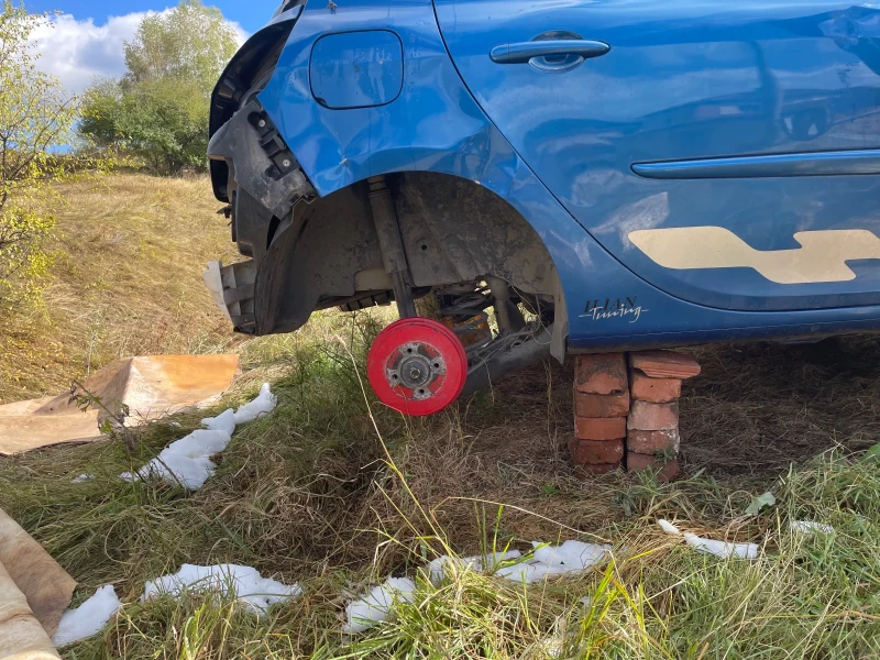 Renault Clio, снимка 10 - Автомобили и джипове - 52410141