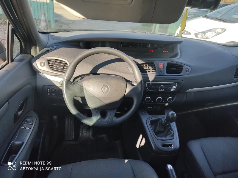 Renault Scenic 1.6/110кс, климатик, 2011г., снимка 9 - Автомобили и джипове - 48024590