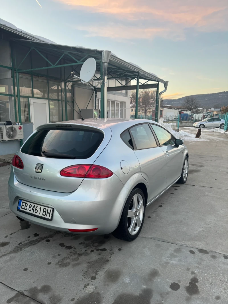 Seat Leon, снимка 3 - Автомобили и джипове - 48570716