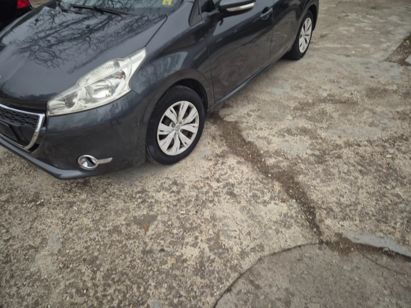 Peugeot 208 1.2 Бензин , снимка 3 - Автомобили и джипове - 49511554