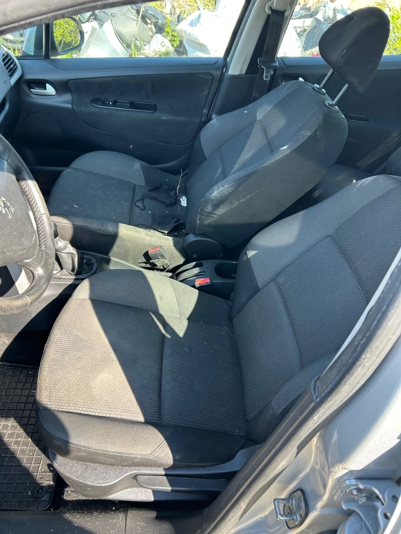 Peugeot 207 1.6 hdi 90кс, снимка 6 - Автомобили и джипове - 52366239