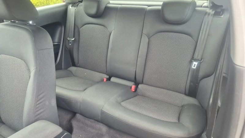 Audi A1 1.2 бензин 86к.с., снимка 13 - Автомобили и джипове - 50378554