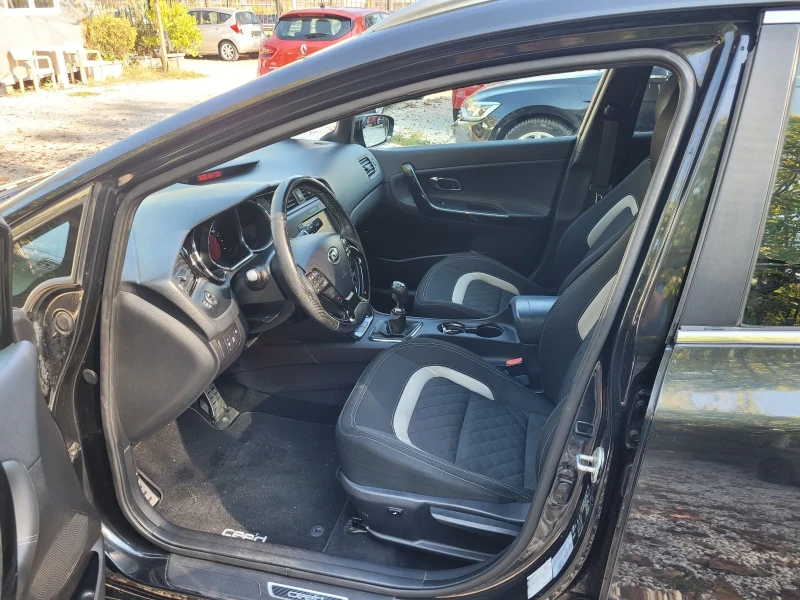 Kia Ceed 1.6 CRDI GT LINE, снимка 6 - Автомобили и джипове - 52153734