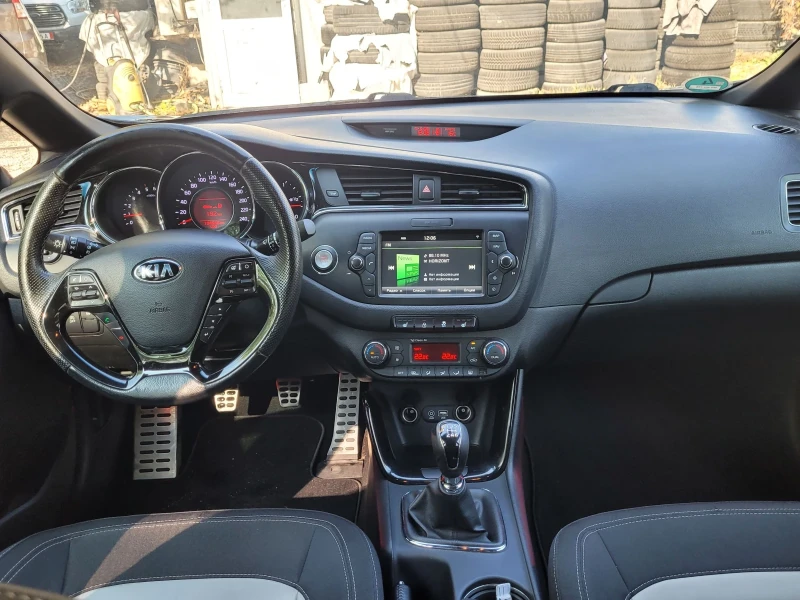 Kia Ceed 1.6 CRDI GT LINE, снимка 10 - Автомобили и джипове - 52153734