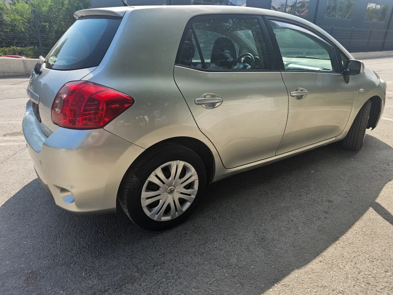 Toyota Auris 1.4 D4D Avtomat, снимка 4 - Автомобили и джипове - 52434498