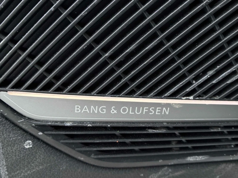 Audi A4 TECHNIK * * CARFAX * * АВТО КРЕДИТ * * , снимка 12 - Автомобили и джипове - 52667631