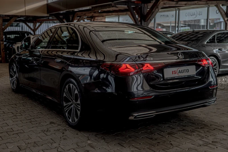 Mercedes-Benz E 220 d/Avantgarde/Virtual/Панорама/MBUX/Pre-Safe/Therma, снимка 5 - Автомобили и джипове - 53272898