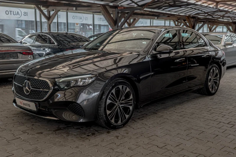 Mercedes-Benz E 220 d/Avantgarde/Virtual/Панорама/MBUX/Pre-Safe/Therma, снимка 3 - Автомобили и джипове - 53272898
