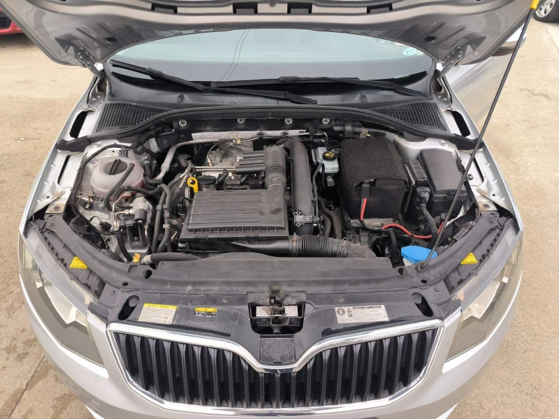 Skoda Octavia 1.4i-G-tec-Navi-Automat-Euro-6B, снимка 9 - Автомобили и джипове - 53452364