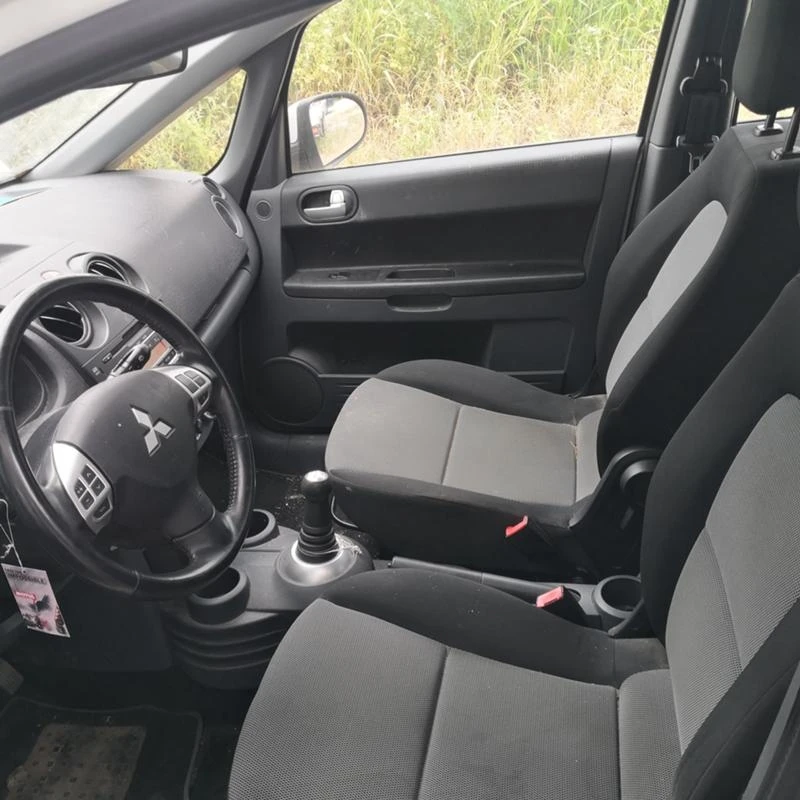 Mitsubishi Colt 1.3i  - изображение 9