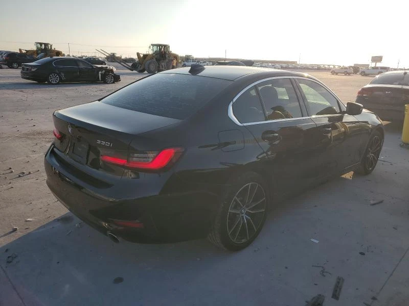 BMW 330 FULL* Premium audio* Видео на мотор - изображение 3