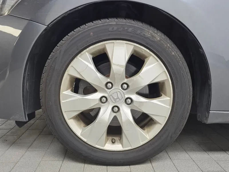 Honda Accord 3.5 8Th Generation, снимка 5 - Автомобили и джипове - 55948570