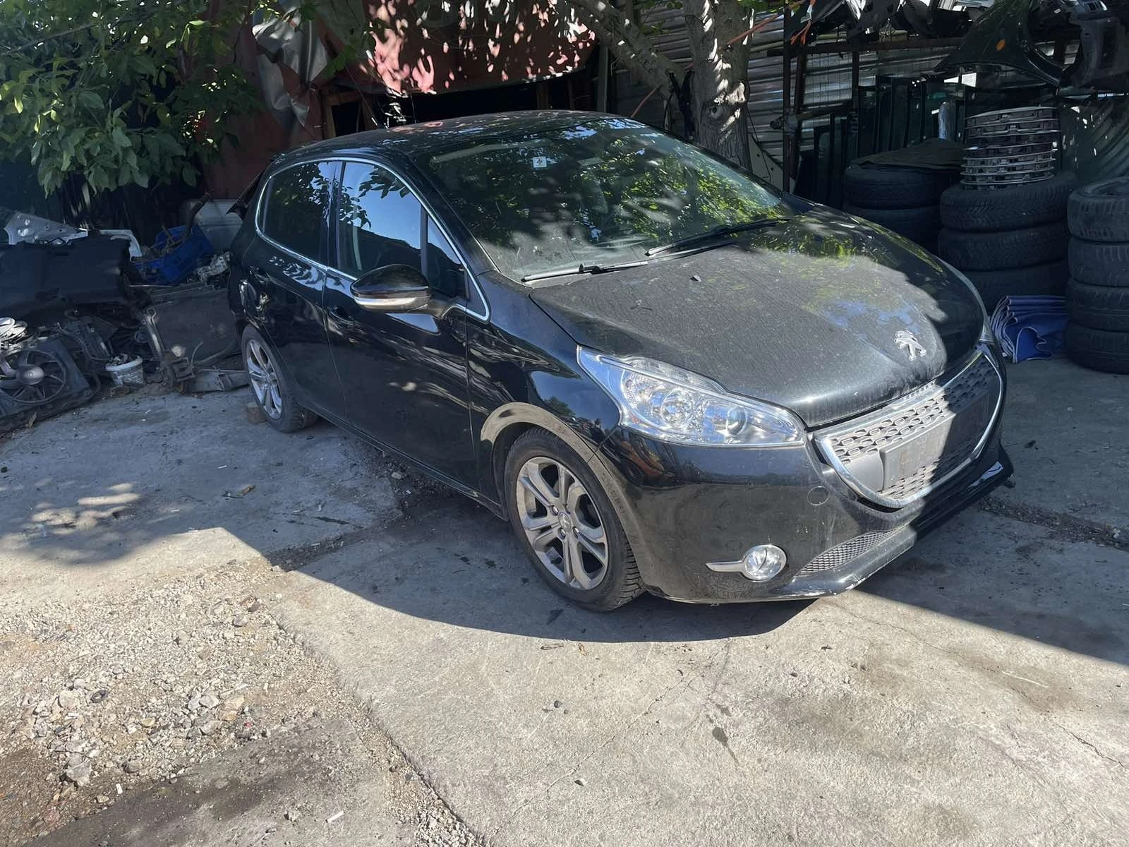 Peugeot 208 1.6 hdi на части, снимка 1