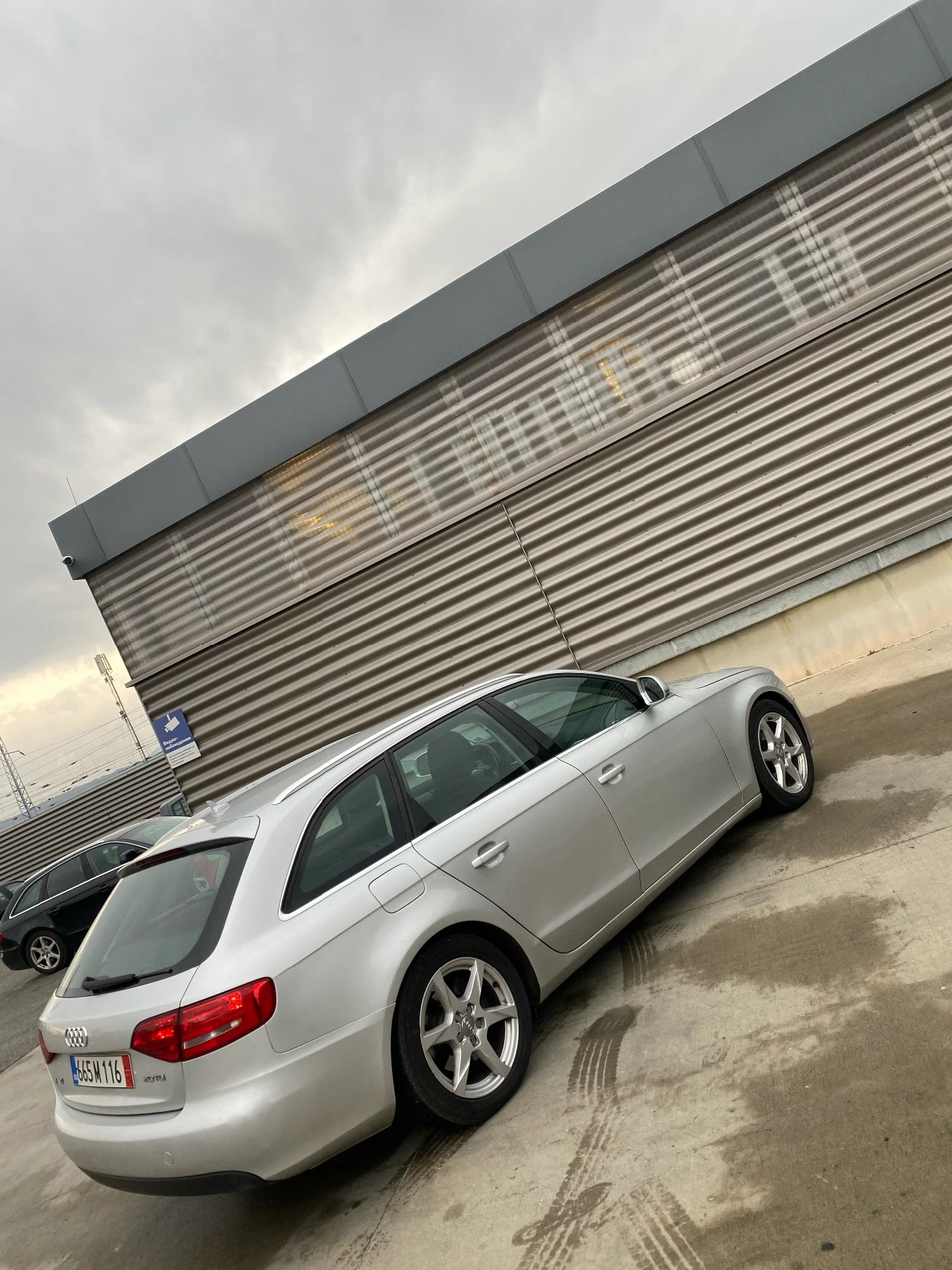 Audi A4 2.0TDI LED NAVI - изображение 4