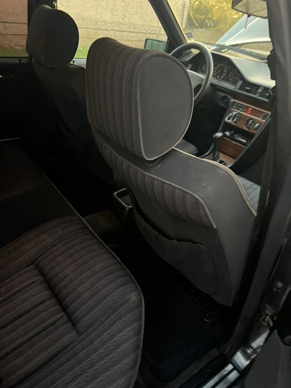 Mercedes-Benz 124 300 - изображение 4
