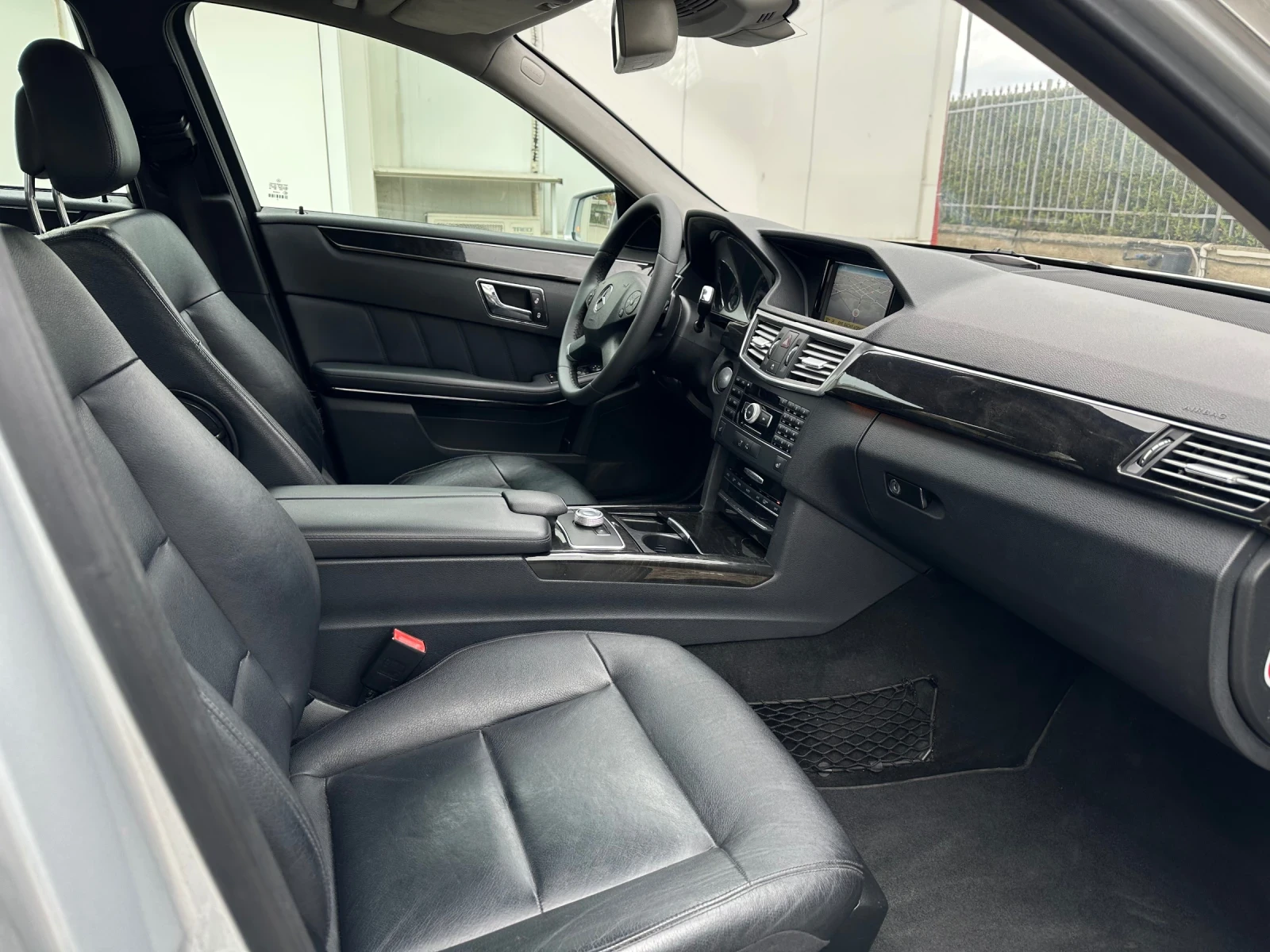 Mercedes-Benz E 350 Keyless * Мъртва точка * Night Vision * Подгрев - изображение 8