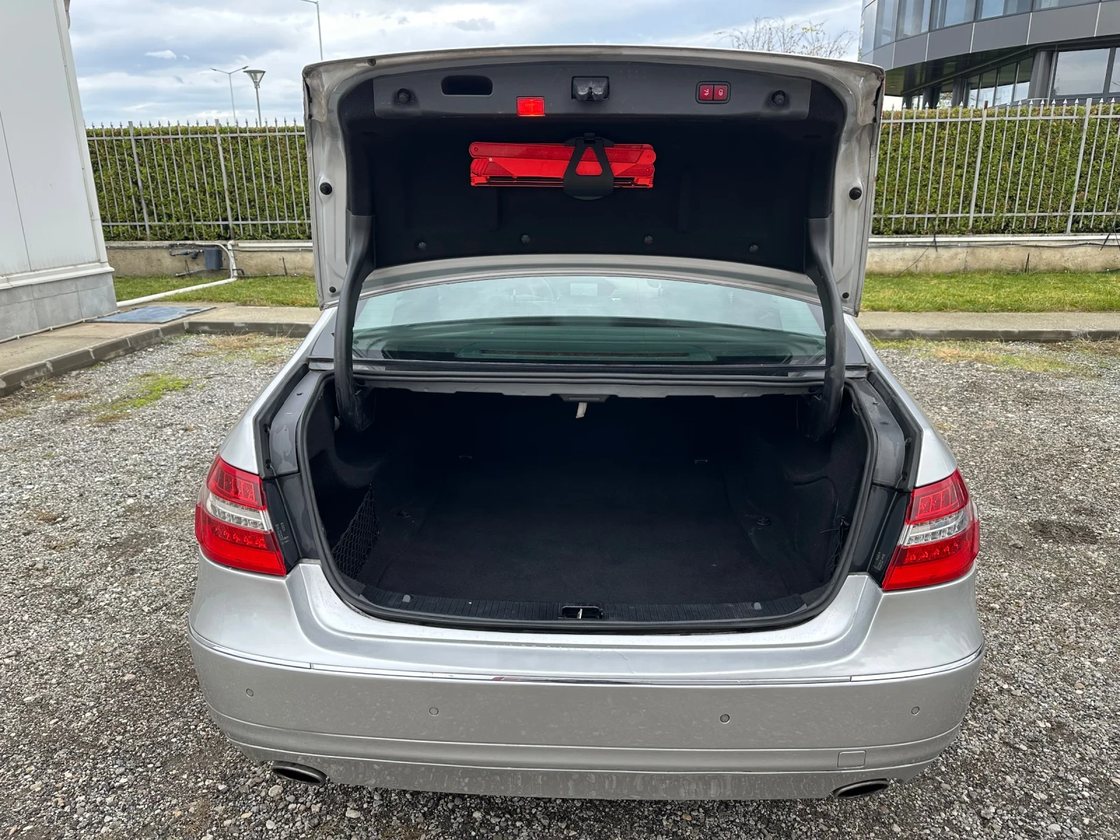 Mercedes-Benz E 350 Keyless * Мъртва точка * Night Vision * Подгрев - изображение 7