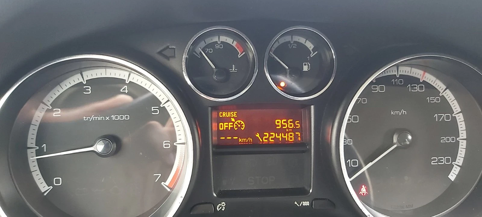 Peugeot 308 SW 1.6 - изображение 8