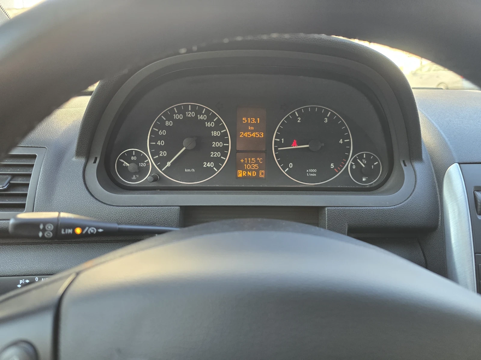 Mercedes-Benz A 180  - изображение 6