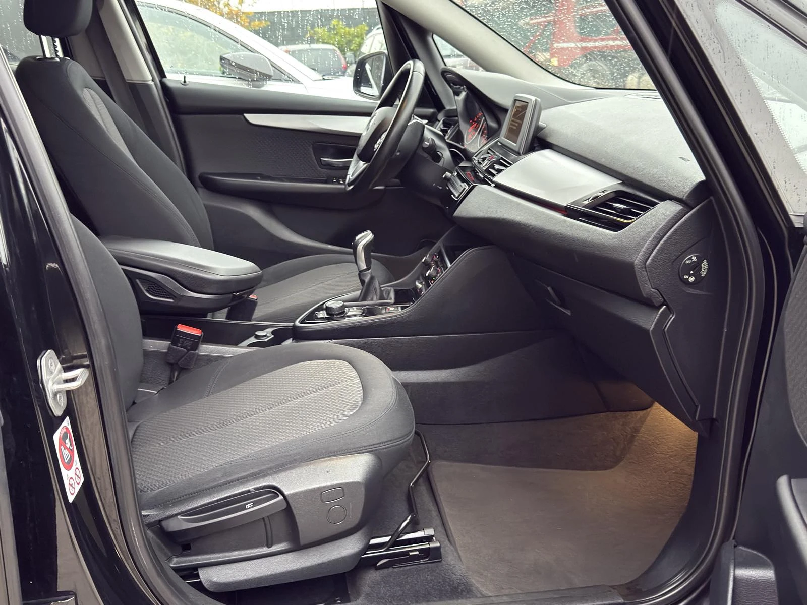 BMW 218 2.0 d 150  | Mobile.bg   13