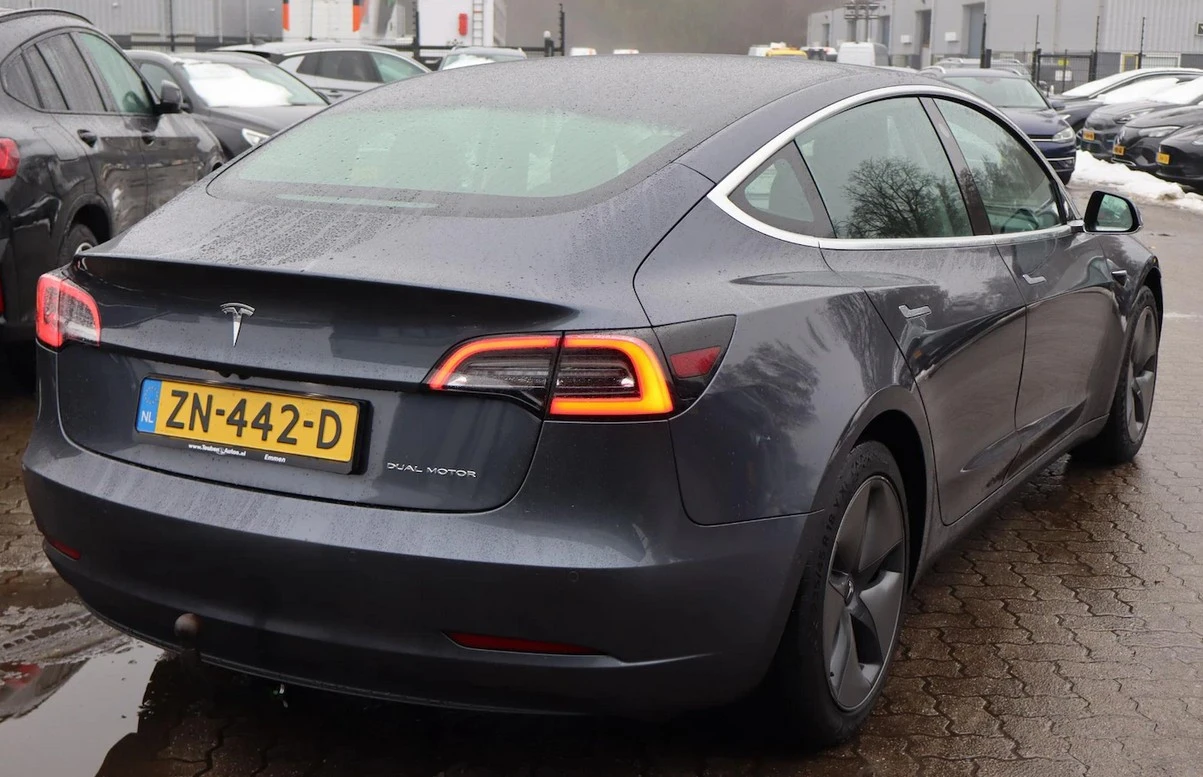 Tesla Model 3  4�4 ���������� Long Range | Mobile.bg � ����������� 6
