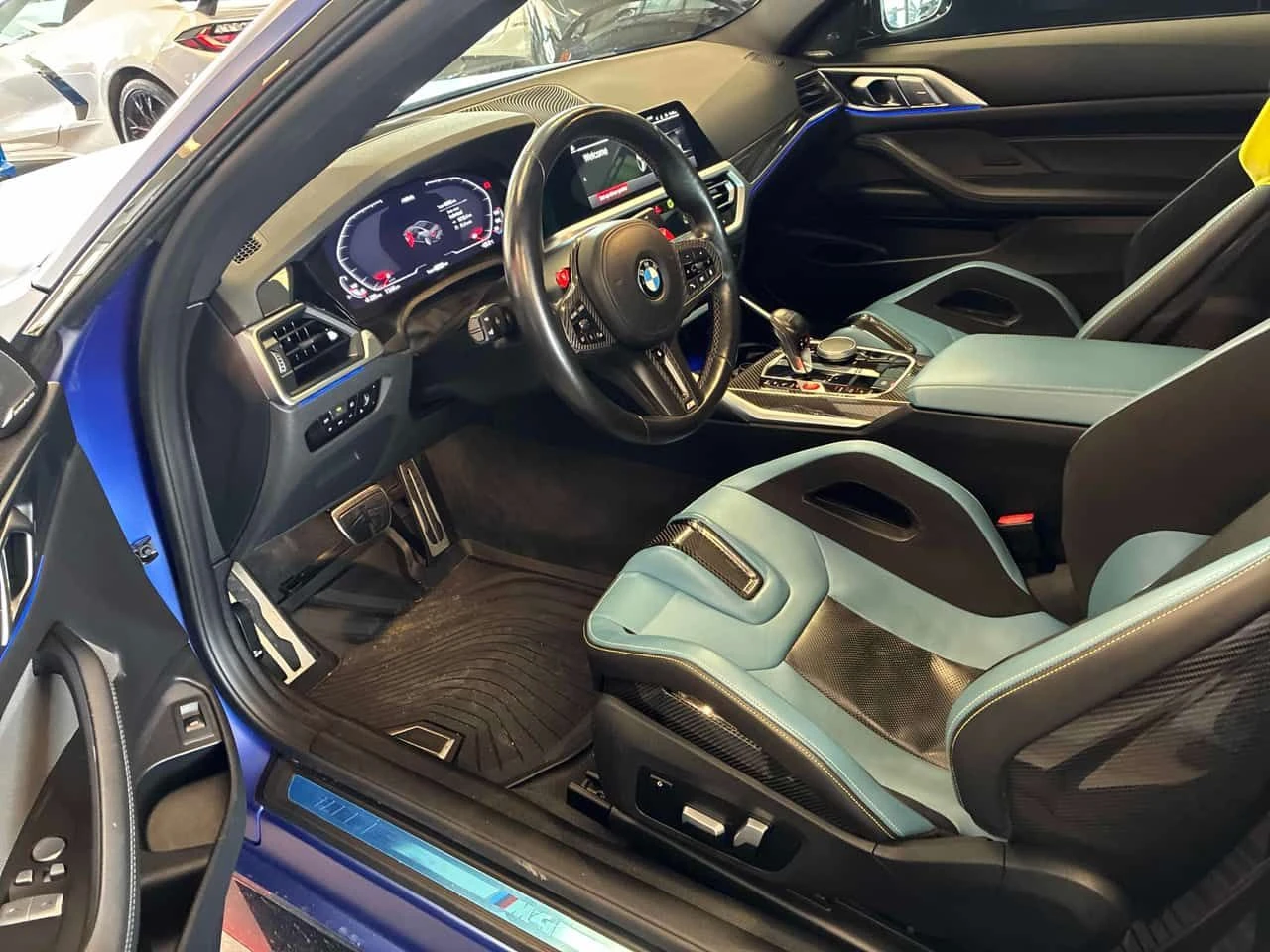 BMW M4 * Competition* BUCKET SEATS* ГЛАВНО ПРЕСТАВИТЕЛСТВ, снимка 6 - Автомобили и джипове - 54054001