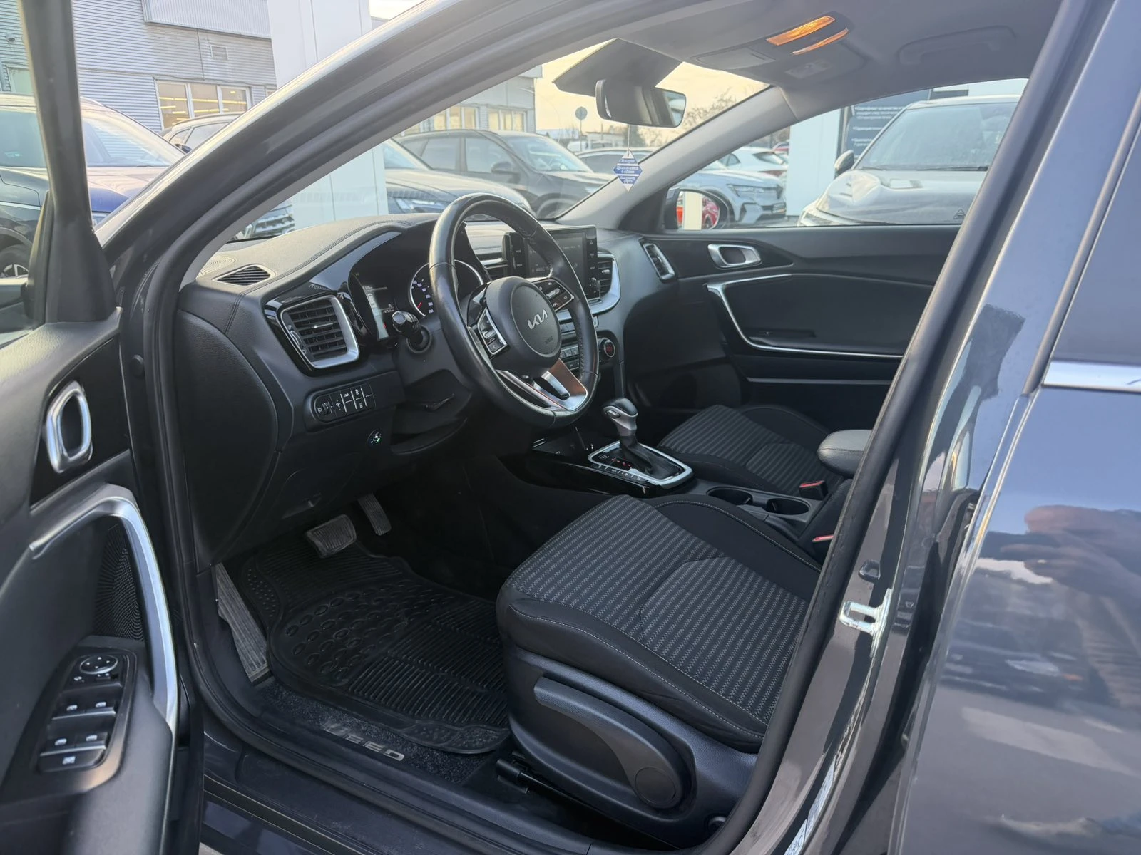 Kia Ceed 1.5T-GDI /LPG/160k.c., снимка 9 - Автомобили и джипове - 54124536