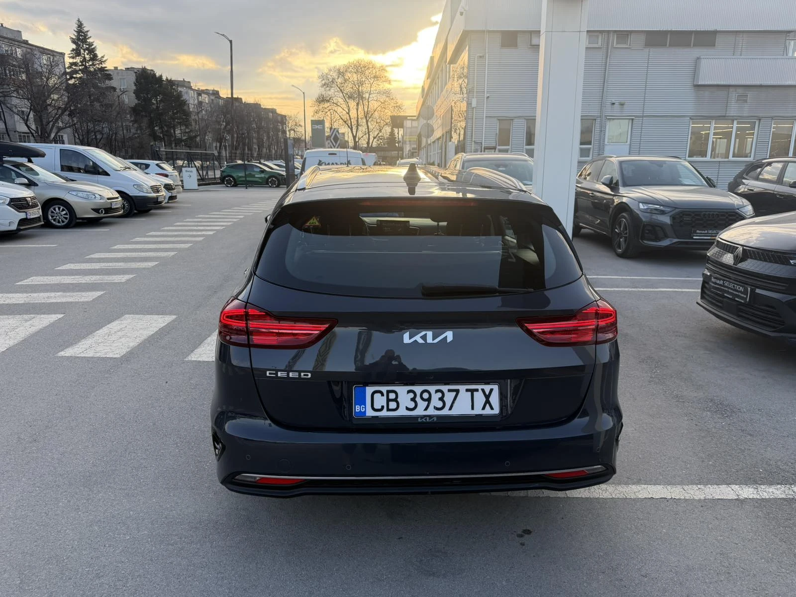 Kia Ceed 1.5T-GDI /LPG/160k.c., снимка 8 - Автомобили и джипове - 54124536