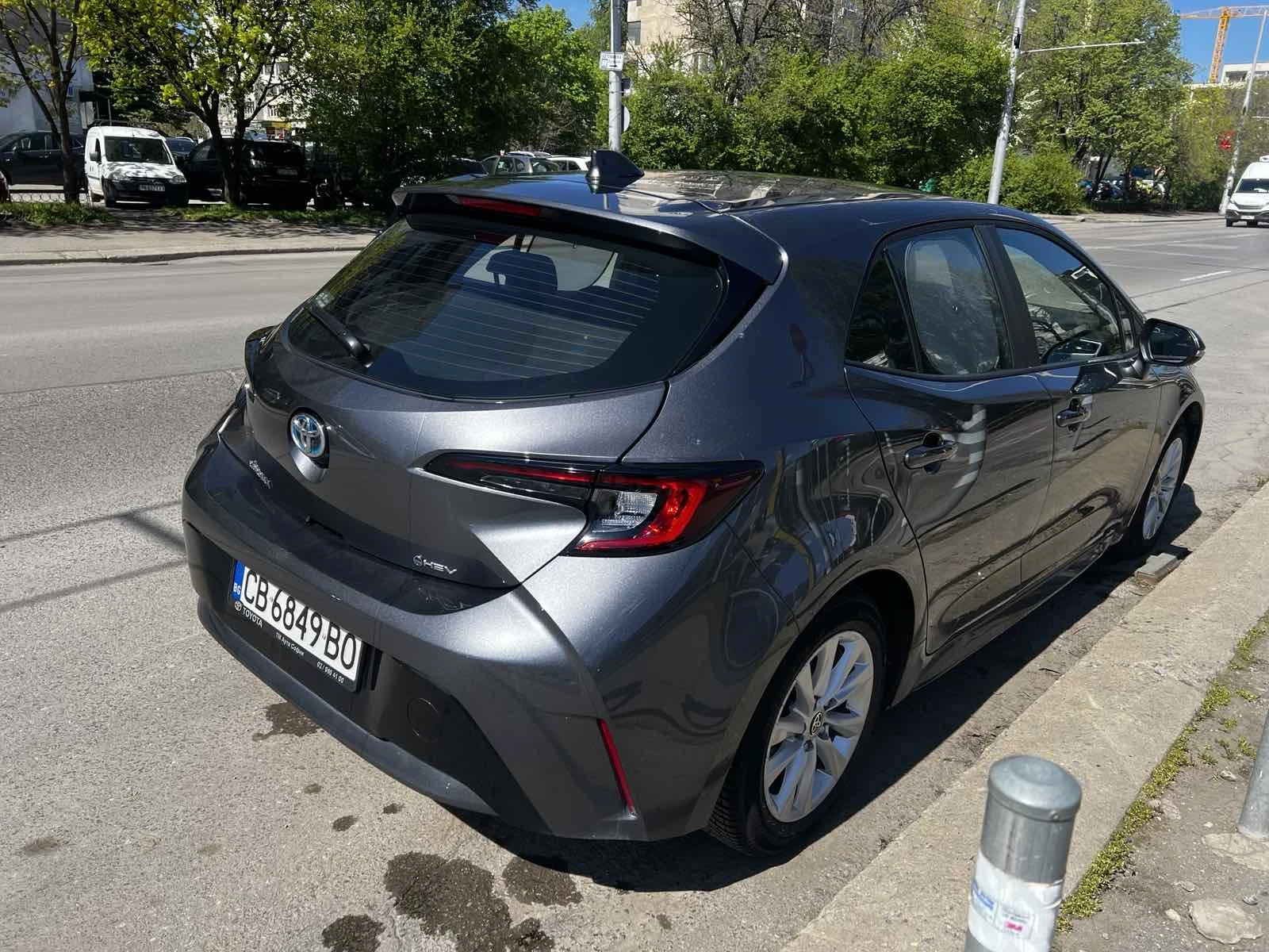 Toyota Corolla 1.8 HEV, снимка 9 - Автомобили и джипове - 54313205