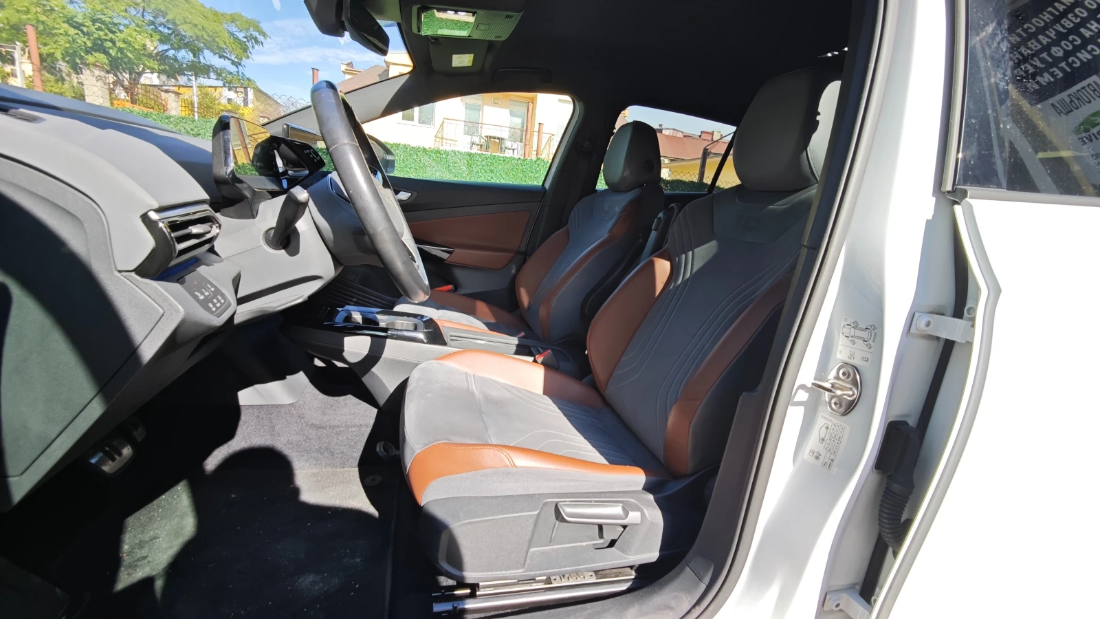 VW ID.4 Business , снимка 10 - Автомобили и джипове - 54560930