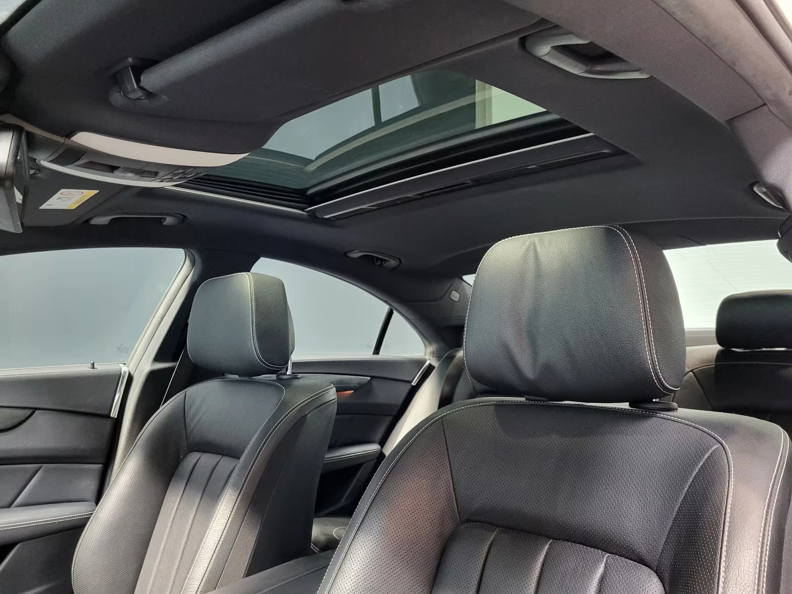 Mercedes-Benz CLS 350 d/BLUE-TEC/258HP/AMG-LINE/360/MEMO/NAVI/309q, снимка 7 - Автомобили и джипове - 54565338