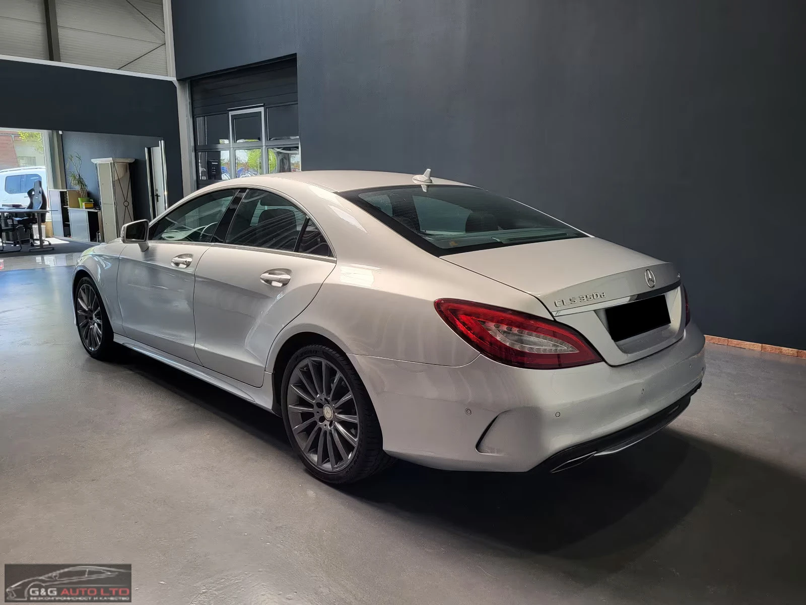 Mercedes-Benz CLS 350 d/BLUE-TEC/258HP/AMG-LINE/360/MEMO/NAVI/309q, снимка 3 - Автомобили и джипове - 54565338